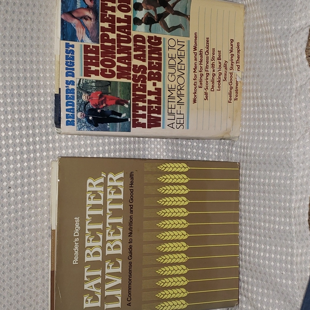 Lot of 2 Hardcover Book From Reader’s Digest Editors- "Eat Better Live Better"